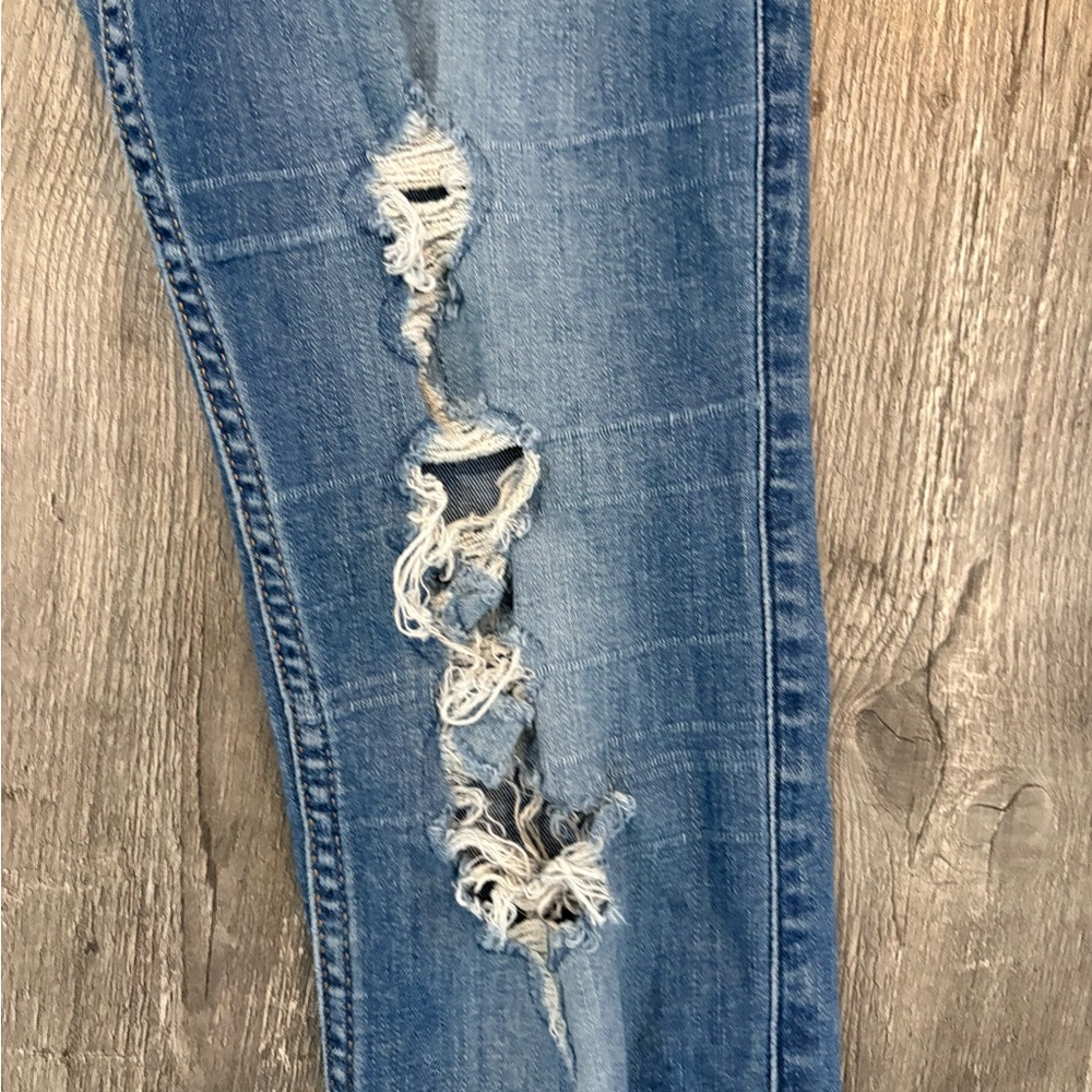Abercrombie kids/teen high rise jeans
Size 15/16 Slim. - Picture 3 of 6